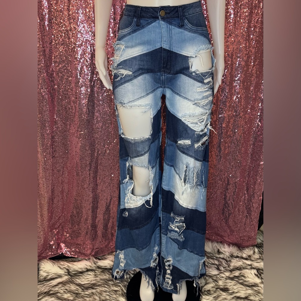Fashion Nova Ripped/Distressed, patchwork, wide leg, high waist Jeans 33” inseam